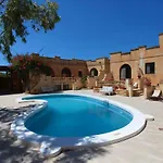 Aya - 2 Bedroom With Shared Pool *