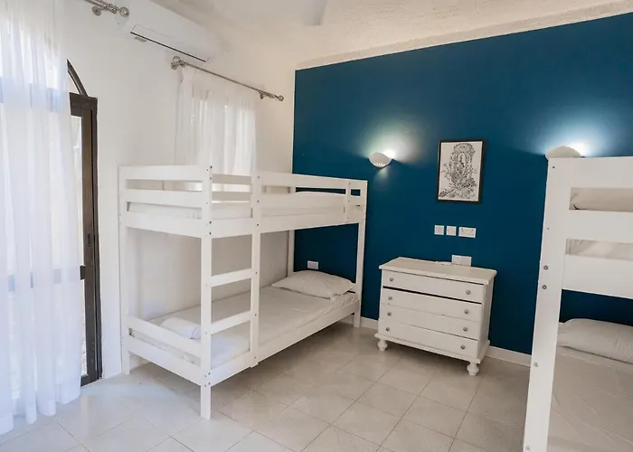 Villa Aya - 2 Bedroom With Shared Pool