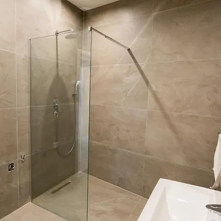 Villa Aya - 2 Bedroom With Shared Pool *