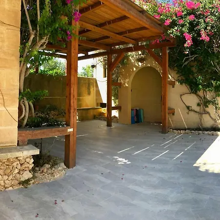 Aya - 2 Bedroom With Shared Pool