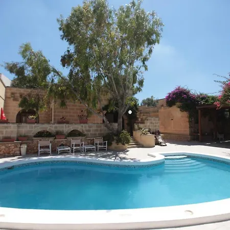 Aya - 2 Bedroom With Shared Pool * Il-Pergla