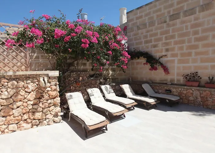 Aya - 2 Bedroom With Shared Pool *