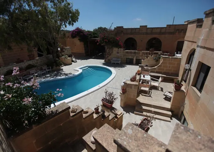 Aya - 2 Bedroom With Shared Pool